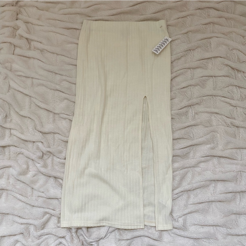 NWT Urban Outfitters cream maxi skirt high slit Sz L - Picture 3 of 6
